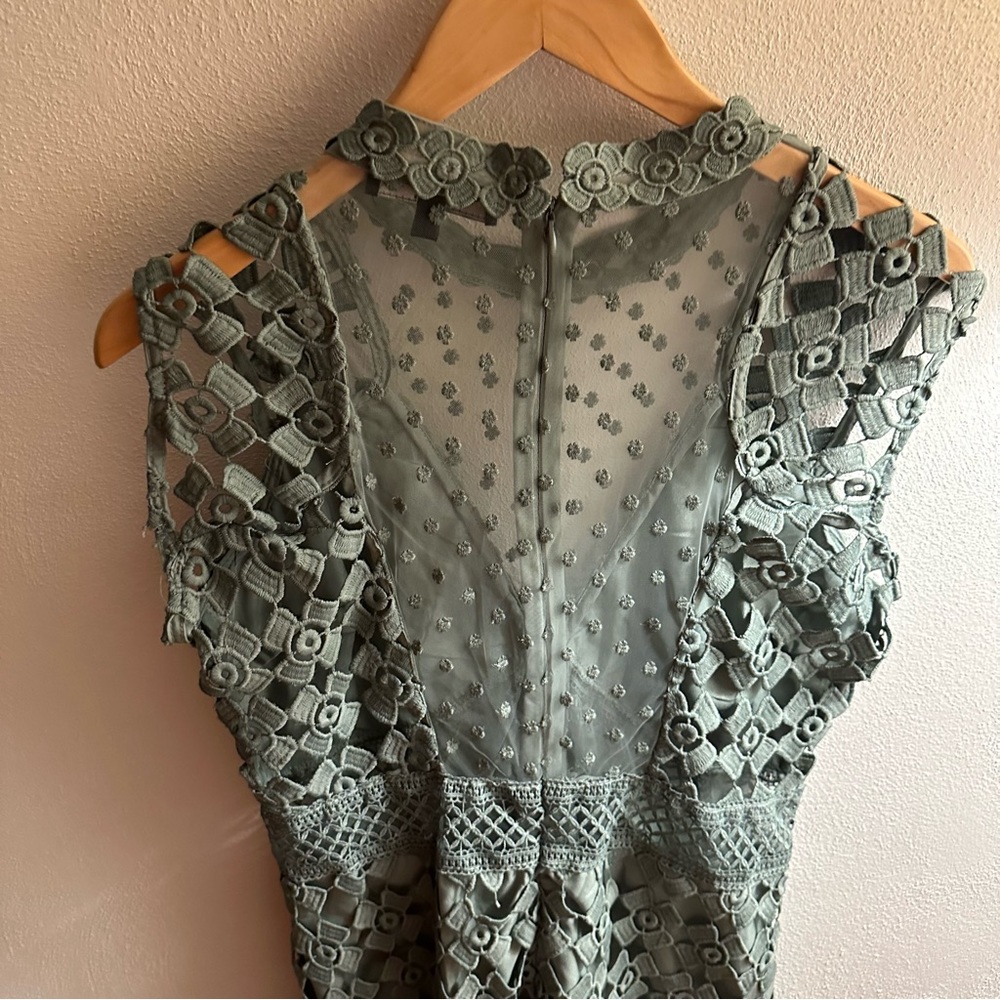 Romeo & Juliet Couture Dress Sage size L Women - Picture 3 of 15
